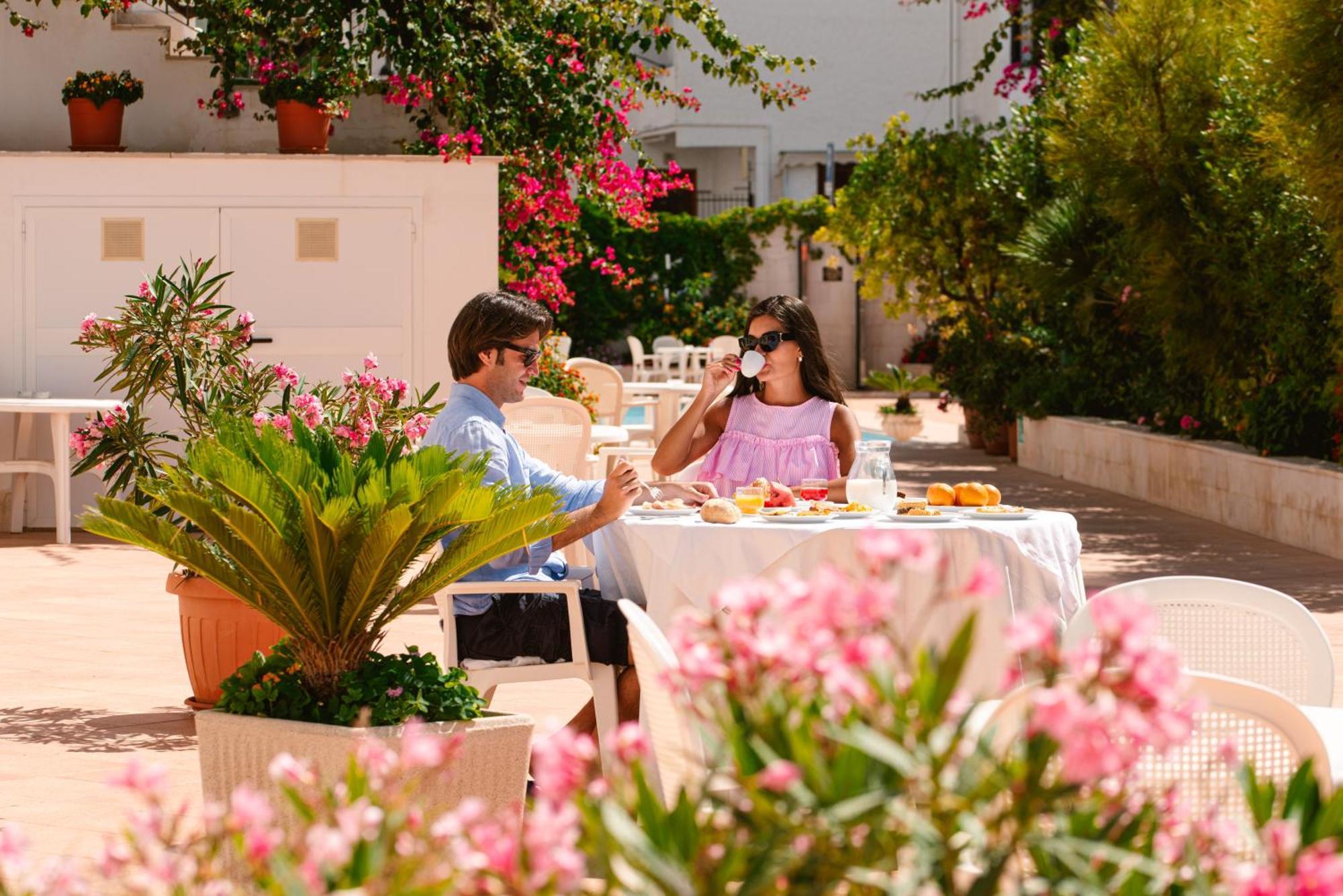 Hotel Degli Aranci Vieste Luaran gambar
