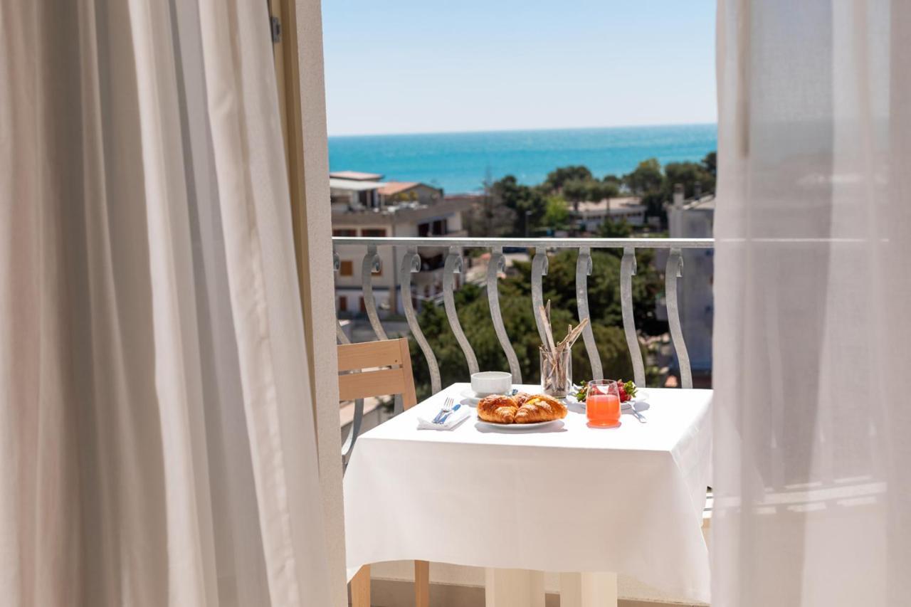 Hotel Degli Aranci Vieste Luaran gambar